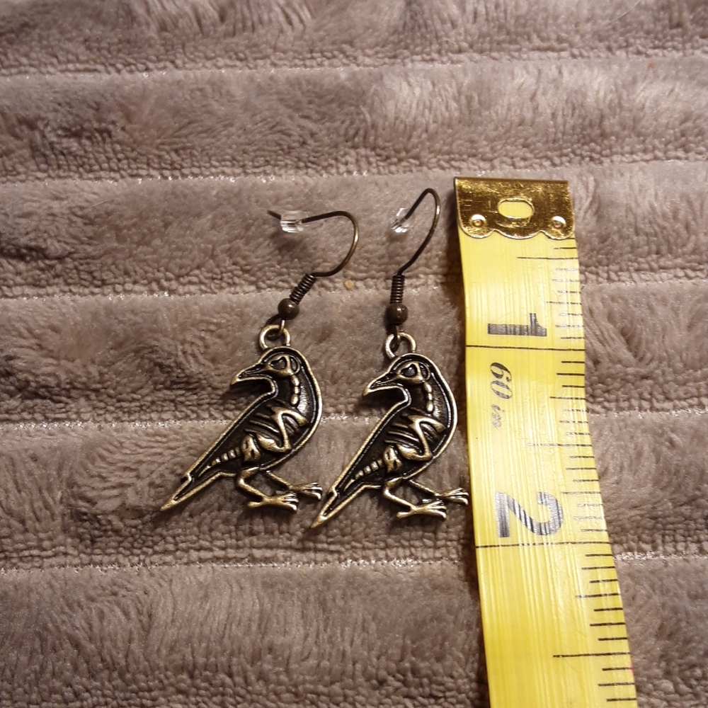 Handmade Raven / Crow Skeleton Bronze - Picture 2 of 2